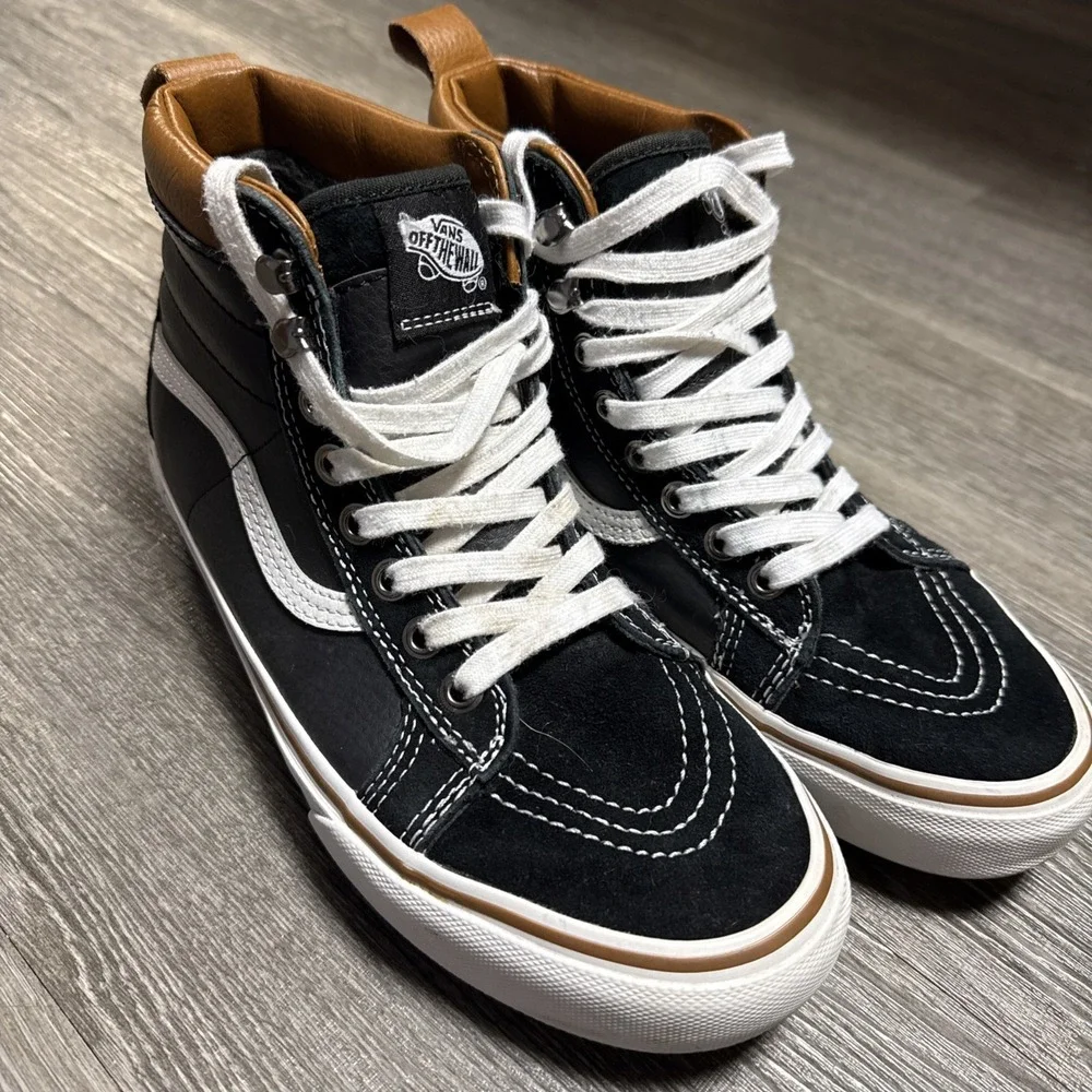 Vans Sk8-Hi Stacked Black/White High Top Lace Up Suede Canvas Sneakers 7.5